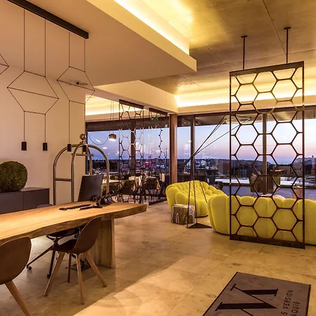 Hotell & Version Maquis Citadelle