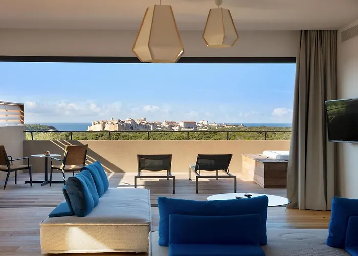 Hôtel&spa Version Maquis Citadelle 5* Bonifacio (Corsica)